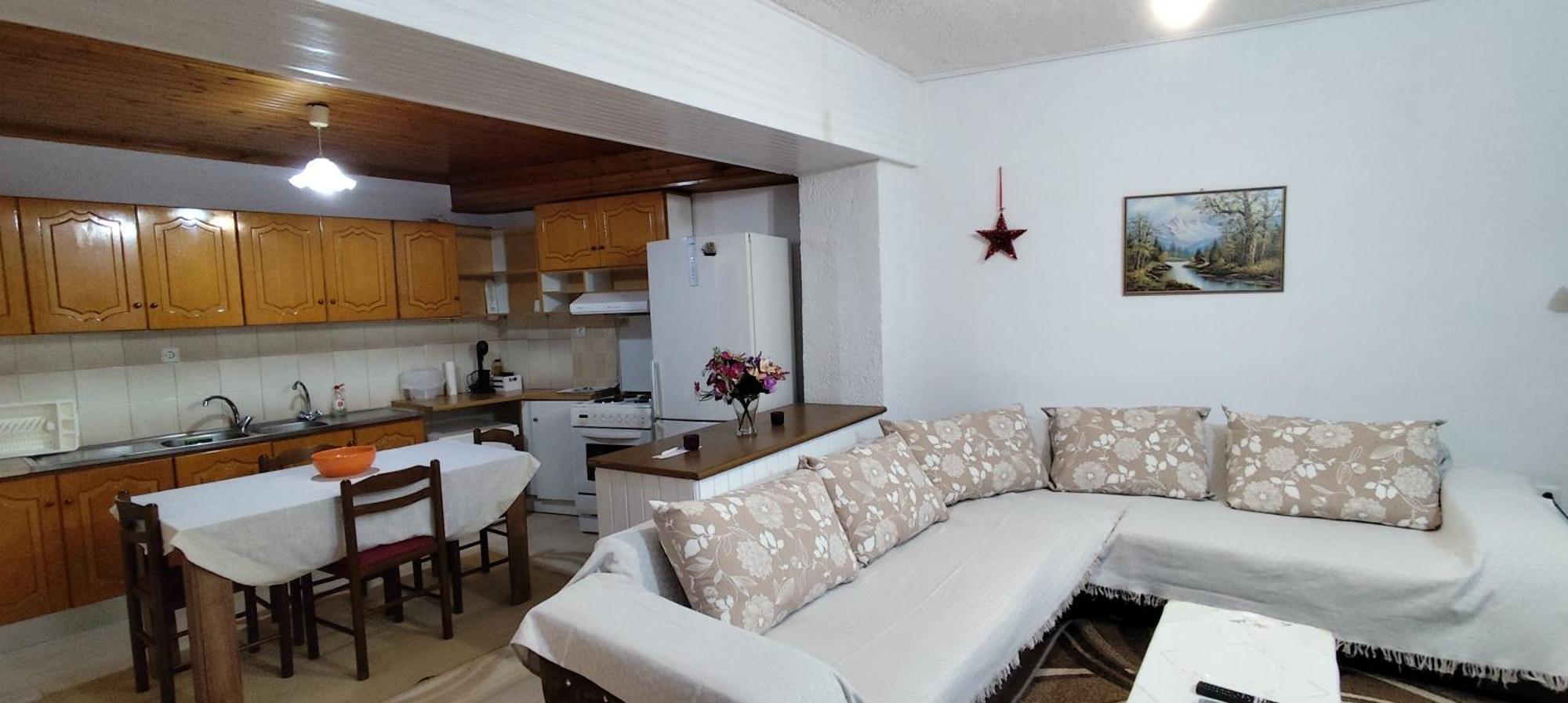 Ευρύχωρο Και Άνετο Διαμέρισμα Στην Ιτέα Joanna'S Apartment Kirra Exterior foto